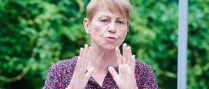 Ehrenmord oder Femizid? Sozial- und Integrationssenatorin Elke Breitenbach (Die Linke) zog ihre Einschätzung zum Mord an einer Afghanin nach viel Kritik zurück. 