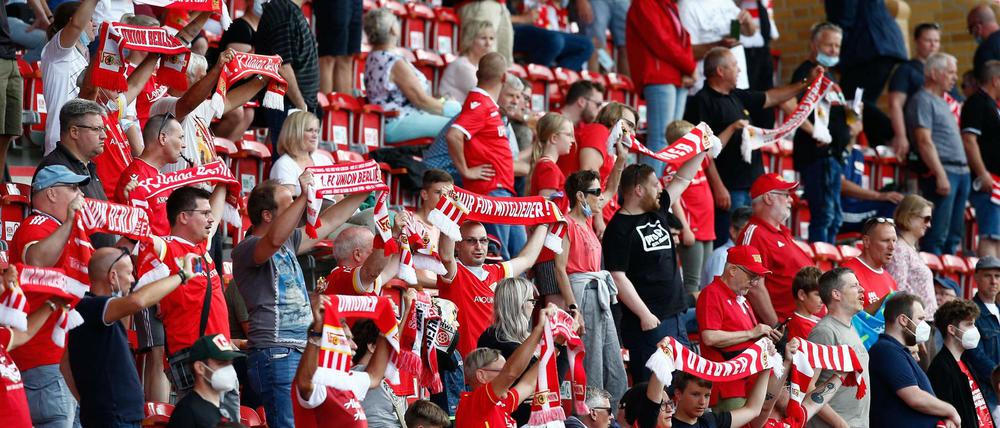 Beim 1. FC Union sind am Samstag 11.006 Zuschauer im Stadion an der alten Försterei zugelassen.