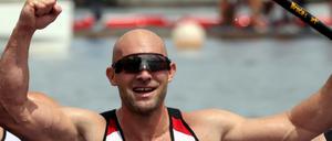 Ronald Rauhe gewinnt mit dem Kajak-Vierer Gold