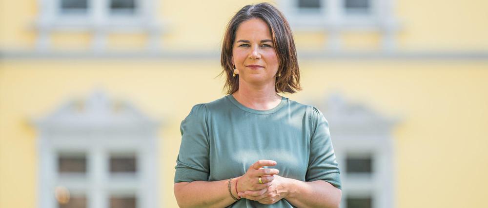 Die Böll-Stiftung hat Grünen-Kanzlerkandidatin Baerbock in der Causa Promotionsstipendium entlastet.