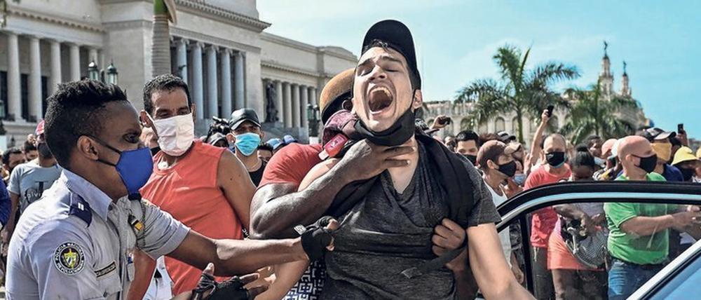 Unzufriedenheit. Proteste gegen die Regierung im Juli haben die Verabschiedung des Gesetzes beschleunigt. 