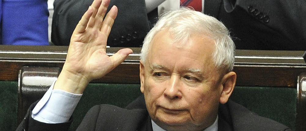 "Wir werden die Disziplinarkammer des Obersten Gerichtshofs in ihrer jetzigen Form abschaffen", sagte der Chef der konservativen Regierungspartei PiS, Jaroslaw Kaczynski.