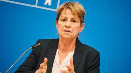 Die Linken-Politikerin Elke Breitenbach ist Senatorin für Integration, Arbeit und Soziales in Berlin.