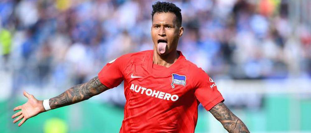 Glück gehabt. Davie Selke köpft Hertha in die zweite Pokalrunde.