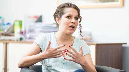 Feuertaufe. Anne Helm (35) hat im Juni 2020 das Amt der Fraktionsvorsitzenden der Linken im Berliner Abgeordnetenhaus übernommen.