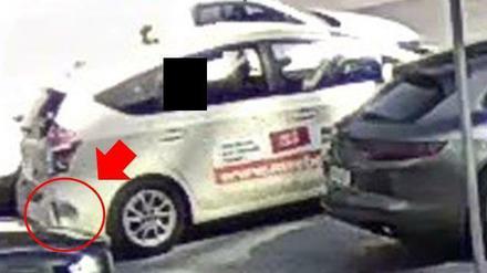 Mit diesem Taxi sind die Brüder der ermordeten Afghanin zum Bahnhof Südkreuz gefahren.