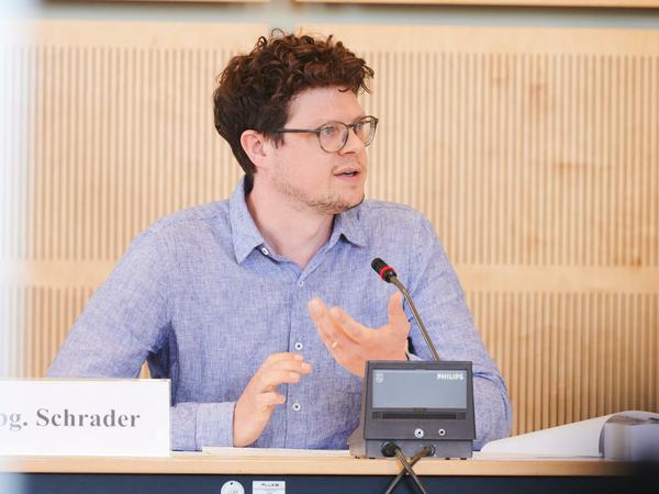 Der Linke-Abgeordnete Niklas Schrader.