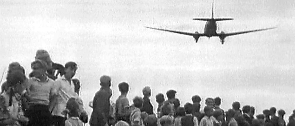 schen Weltkriegsende und Mauerbau. Die neue Staffel der Reihe „Berlin – Schicksalsjahre einer Stadt“ beschäftigt sich mit der Zeit von 1945 bis 1960. Ein prägendes Ereignis war die Blockade von West-Berlin 1948/49.