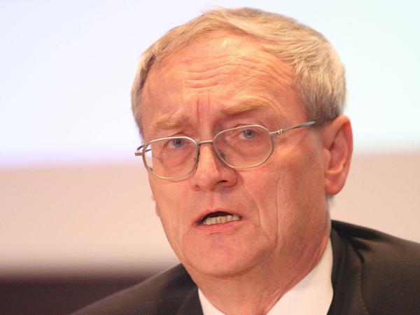 "Afghanische Armee demoralisiert". August Hanning, von 1998 bis 2005 Präsident des Bundesnachrichtendienstes, über den Sieg der Taliban