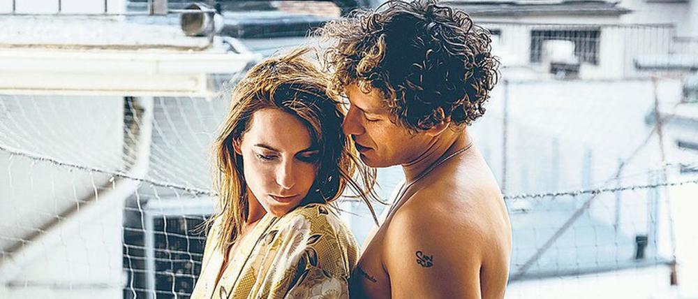 Haut und Haar. Alina (Antje Traue) und Darko (Malik Blumenthal).