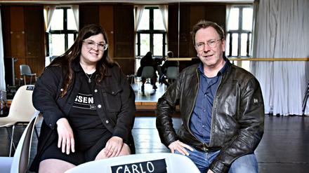 Musikkuratorin Marlene Engel und Intendant René Pollesch an der Volksbühne. 