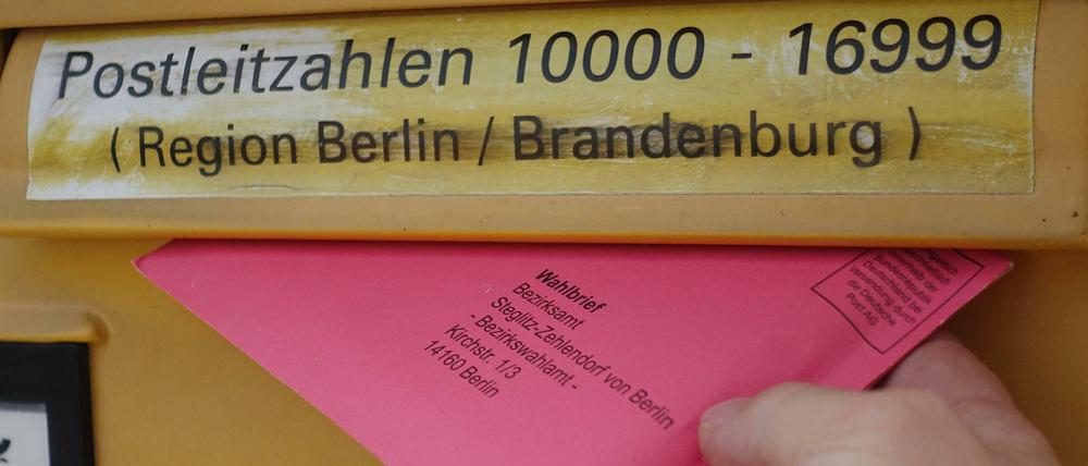 Bei der Deutschen Post kann der Brief unfrankiert in den Briefkasten geworfen werden.