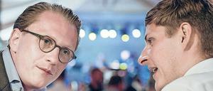 Noch ohne Krawatte. Nicht alle Sorben sind von Jan-Henriks (l.) Plan begeistert.