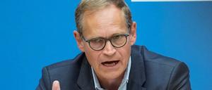 Berlins Regierender Bürgermeister Michael Müller (SPD) will Vorbereitungen für steigende Flüchtlingszahlen treffen.