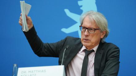Finanzsenator Matthias Kollatz (SPD) stellt seine Senatskollegen aufs Sparen ein.