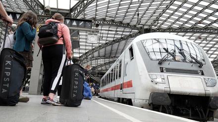 Fährt er oder nicht? Fahrgäste sollen sich informieren, bevor sie zum Bahnhof gehen.
