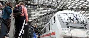 Fährt er oder nicht? Fahrgäste sollen sich informieren, bevor sie zum Bahnhof gehen. 