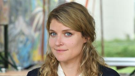 Schauspielerin Lara Mandoki ist aktuell zu sehen in der ZDFneo-Serie „Am Anschlag – Die Macht der Kränkung“.