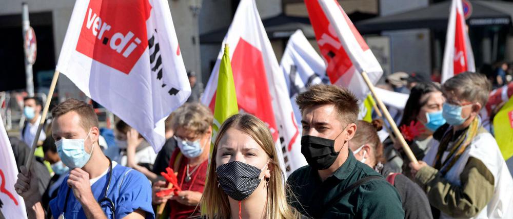 Demonstration von Charité und Vivantes-Mitarbeitern in Berlin.