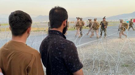 Verheddderte Führungsmacht USA - aber nur die US-Armee ist in der Lage, den Flughafen von Kabul zu sichern. 