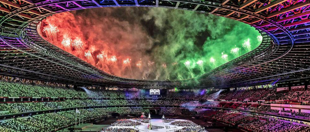 Die Abschlussfeier bei den Paralympics läuft in Tokio.