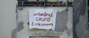 Die Volksinitiative "Expedition Grundeinkommen" hatte ausreichend Unterstützer gesammelt hatte. Mehr als 30 000 Menschen hatten dafür gestimmt.