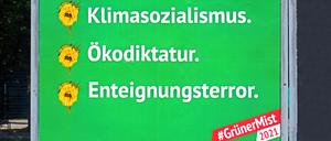 Die Plakate der Anti-Grünen Kampagne wurden von einem AfD-Unterstützer finanziert.