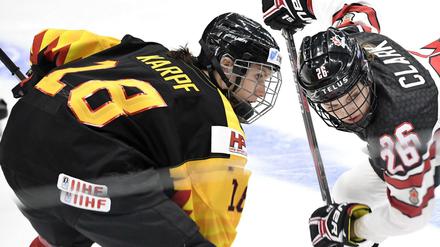 Los geht es. Der Termin ist ungewöhnlich, dennoch gehen die deutschen Eishockey-Frauen die WM mit Ehrgeiz an.