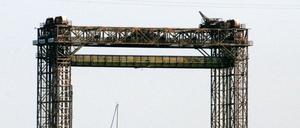 Die ehemalige Hubbrücke Karnin bei Usedom führte einst vom Festland zur Insel. 1945 zerstörte die Wehrmacht den Bau.