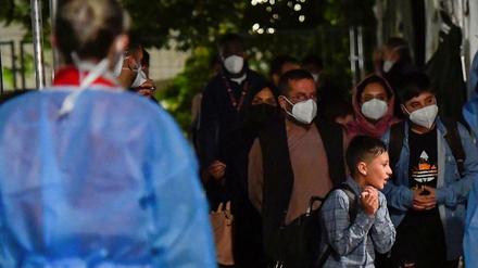 Gerettete aus Afghanistan bei der Ankunft im brandenburgischen Doberlug-Kirchhain.