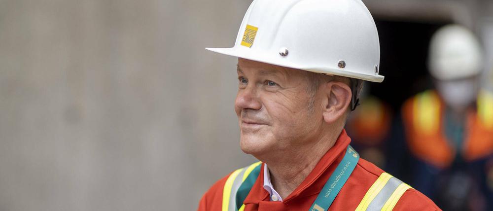 Rot steht ihm - aber würde Vizekanzler und SPD-Bundestagskandidat Olaf Scholz auch mit der Linkspartei koalieren?