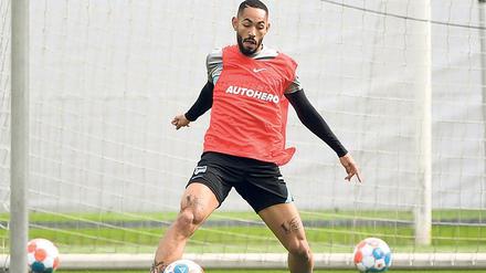 Voller Einsatz. Im Training trägt Matheus Cunha noch Hertha-Klamotten. Ob er auch noch einmal für die Berliner spielen wird, ist hingegen fraglich.