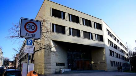 Das Oberstufenzentrum in der Charlottenburger Schillerstraße. Es ist eins von insgesamt 55 Zentren in der Stadt.