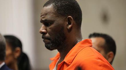 Es kommen immer mehr Details im Prozess gegen R. Kelly ans Licht.
