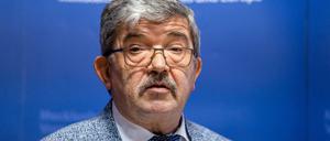 Lorenz Caffier, ehemaliger Innenminister von Mecklenburg-Vorpommern, steht nun im Fokus von Ermittlungen.