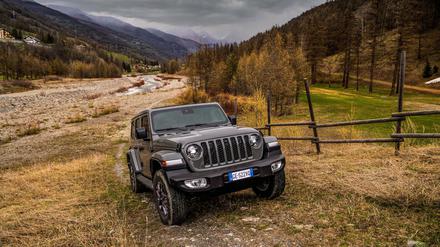 Mit Stromkraft ins Gelände: Der Plug-In-Hybrid Jeep Wrangler Unlimited 4xe.