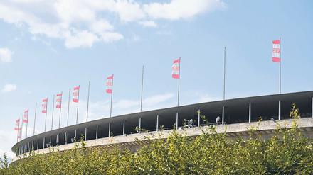 Leuchtendes Union-Rot. Der 1. FC Union möchte im Olympiastadion am Donnerstag ein eisernes Volksfest gegen Kuopio PS begehen. Nach dem 4:0 in Finnland dürfte der Einzug in die Gruppenphase der Conference League feststehen. Der blau-weißen Hertha wird das nicht besonders gefallen.
