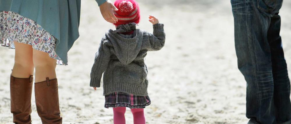Die Kita- und Schulschließungen während der Pandemie haben bei einem Teil der Väter zu einem anderen Blick auf Geschlechterrollen geführt.