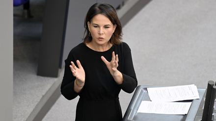 Grünen-Parteichefin ging die Bundesregierung scharf an.