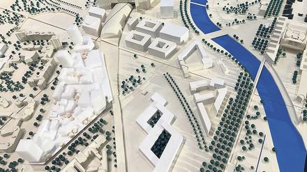 Das ULAP-Quartier ist ein keilförmiges Grundstück, das sich zwischen der Invalidenstraße, der Emma-Herwegh-Straße, dem Bahnviadukt und Alt-Moabit befindet. Der ob seiner Nähe zum Hauptbahnhof attraktive Standort soll neu beplant werden. 