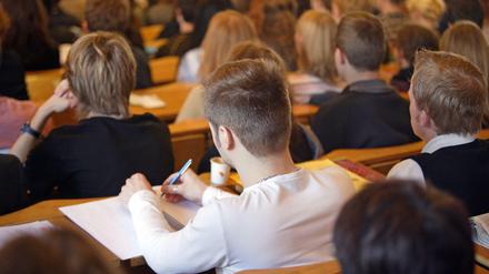 Studierende an der Berliner Humboldt-Universität während einer Vorlesung.