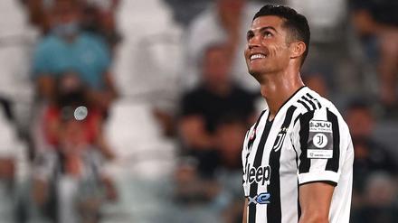 Cristiano Ronaldo verlässt Juventus Turin und kehrt zu Manchester United zurück.
