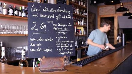 Dieser Wirt in Potsdam macht von seinem Hausrecht Gebrauch – und setzt 2G um.