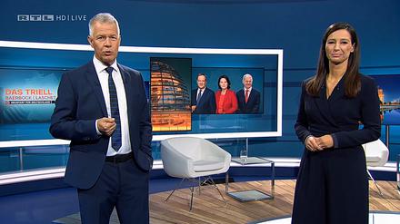 Peter Kloeppel und Pinar Atalay führten durch das erste Kanzlerkandidatinnen-Triell auf RTL und ntv.