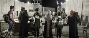 Ihnen sollte geholfen werden, doch nur wenige ehemalige Ortskräfte der Deutschen schafften es in den Flughafen in Kabul, solange noch evakuiert wurde.