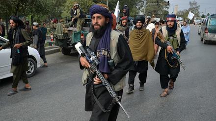 Taliban patrouillieren in Kabul. 