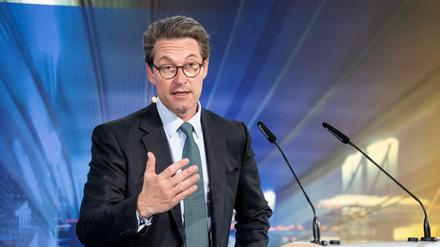 Verkehrsminister Andreas Scheuer (CSU) eröffnet das Deutsche Zentrum Mobilität der Zukunft in München.
