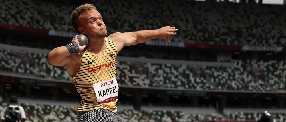 Niko Kappel kam in Tokio auf 13,30 Meter. Nur Weltrekordler Bobirjon Omonow aus Usbekistan (14,06) und der US-Amerikaner Hagan Landry (13,88) stießen weiter.