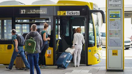 Zu Beginn der Pandemie brach die Fahrgastzahl der BVG um mehr als drei Viertel ein. Jetzt nähert sie sich wieder 80 Prozent des Vorkrisenniveaus.