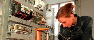 Krisenfest und solide. Obwohl das Handwerk jungen Menschen einiges zu bieten hat, sind immer noch 600 Ausbildungsplätze in den Gewerken nicht besetzt. Die Kammer macht deshalb Werbeveranstaltungen für Handwerksberufe.